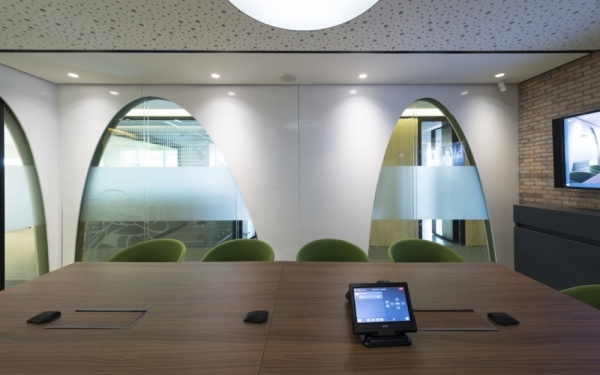 谷歌马德里总部创意办公室家具空间设计欣赏