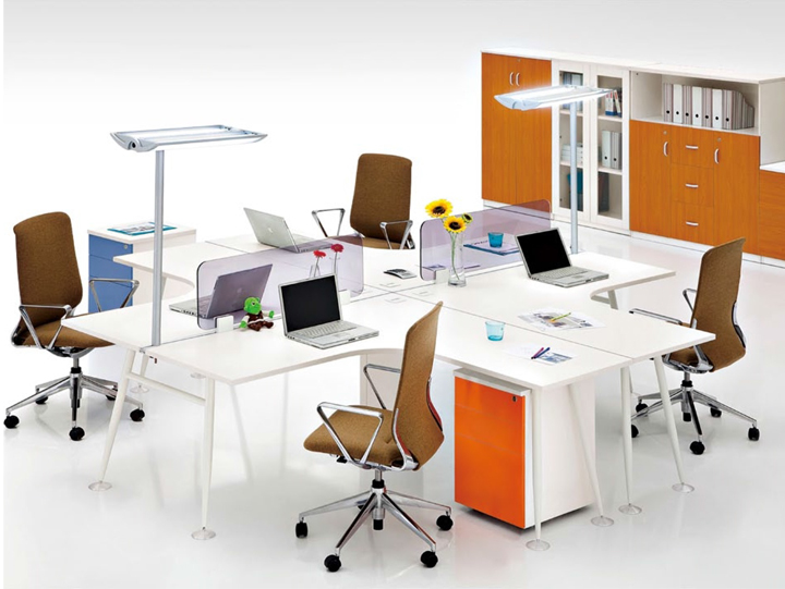 办公家具选用成品好还是定制好，小型办公室家